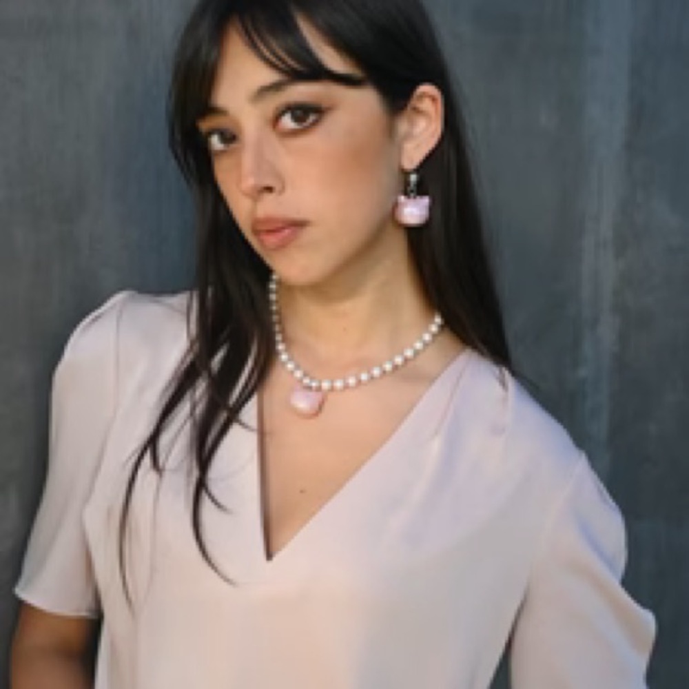 Tarina Tarantino x Hello Kitty Pink Head Bauble Pearl Necklace - Picture 13 of 14